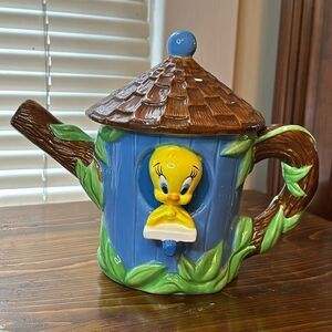 Tweety Bird Treehouse Teapot Designed Exclusively for Warner Brothers Store
